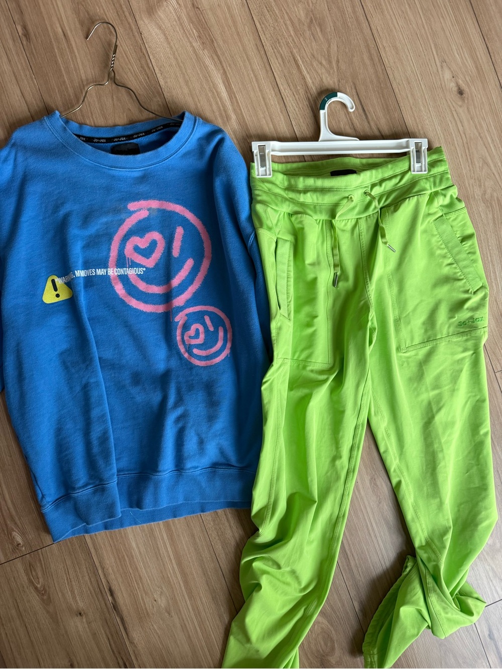Jo + Jax Lime Green Active Pants medium top small but fits like medium
